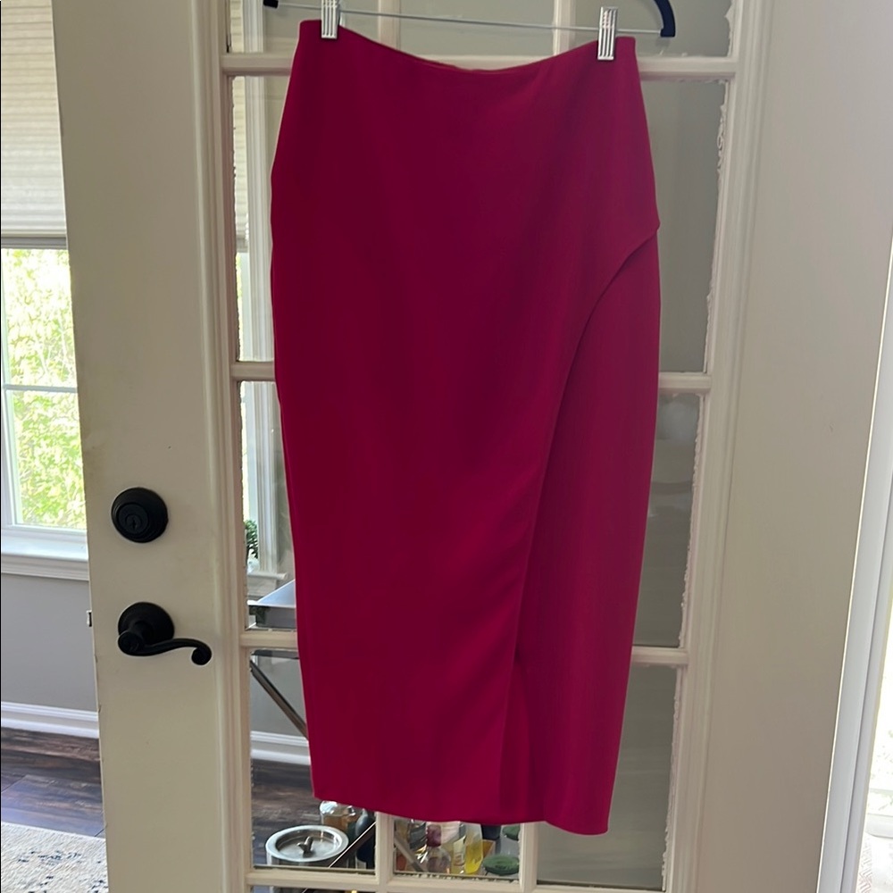 Zara Women's Pencil Skirt in Vibrant Red